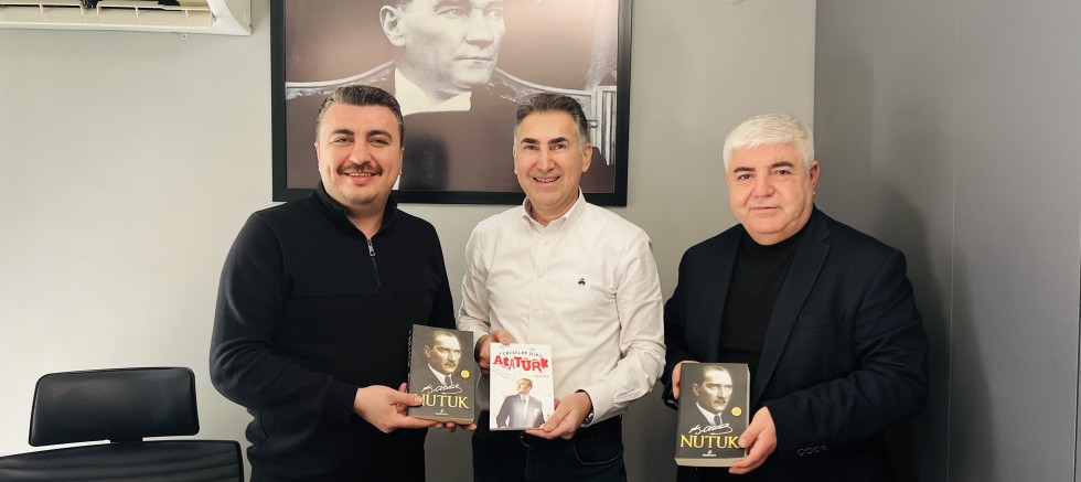 Sultangazi’de Anlamlı Ziyaret: Hakan Atalay’dan ADD’ye Kitap Hediyesi 