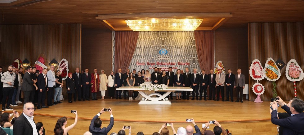 Sultangazi’de Görkemli Nikah Töreni: Nurçe Çetinkaya ve Egekan Eyyüpoğlu Dünya Evine Girdi