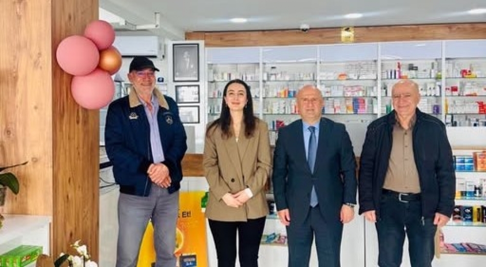 Sultangazi’de Seyla Emre Eczanesi Açıldı: Mustafa Birinci’den Hayırlı Olsun Ziyareti