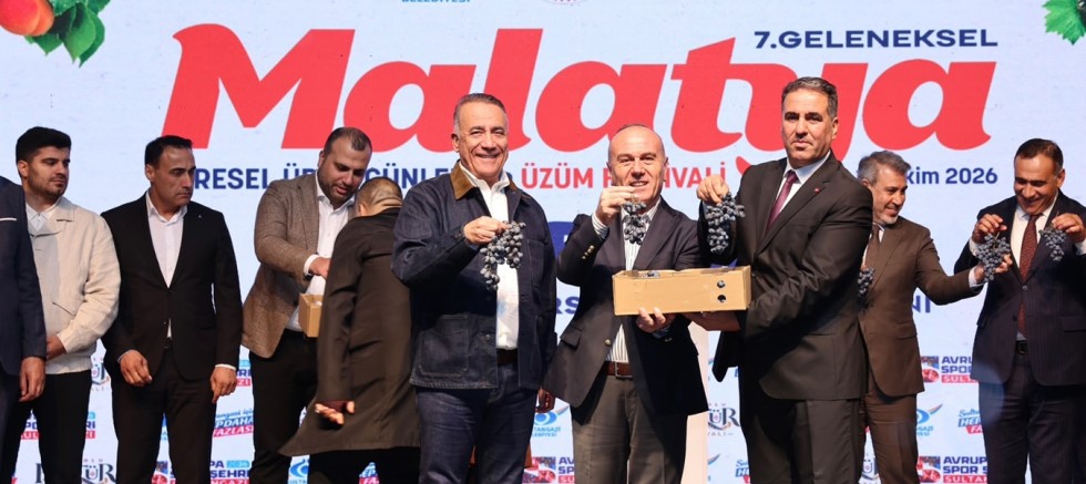 Sultangazi’de Yağmura Rağmen Malatya Günleri Yoğun İlgiyle Başladı