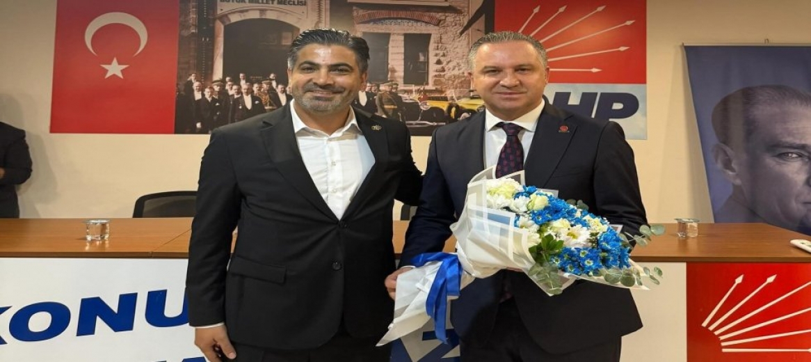 Sultangazi'de  yeni Başkan Kanber Koçak koltuğa oturdu