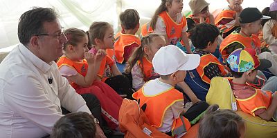 12. SARIYER EDEBİYAT GÜNLERİ TÜM COŞKUSUYLA DEVAM EDİYOR!