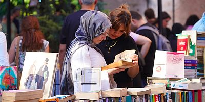 15. BEYOĞLU SAHAF FESTİVALİ KAPILARINI AÇTI