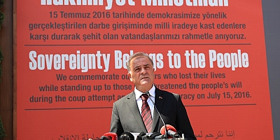 15 TEMMUZ ŞEHİTLERİ İBB ÖNÜNDE ANILDI 