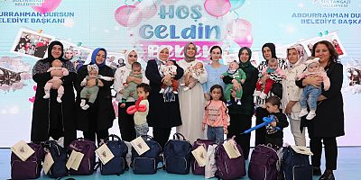 300 Anne ve Bebek Hoş Geldin Bebek ile Bir Arada