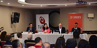 31 Mart seçimlerine ilişkin panelde konuşan CHP İstanbul İl Başkanı Özgür Çelik: 31 Mart bizim için bir başlangıçtır