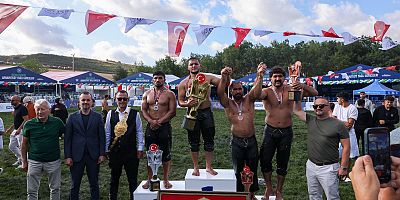 578 Pehlivan İstanbul’un Kırkpınarı Arnavutköy’de Kol Bağladı