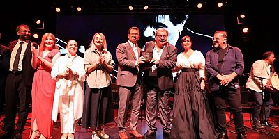 AÇIKHAVA’DA ‘ARİF SAĞ’A SAYGI’ GECESİNDE KONUŞTU