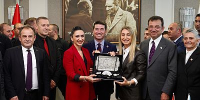 AHMET KAYA’YI MAKAMINDA TEBRİK ETTİ  TRABZON, İMAMOĞLU’NU BAĞRINA BASTI