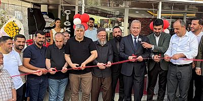Ahmet Salmış’tan Gaziosmanpaşa’da Yeni İşletmeye Hayırlı Olsun Ziyareti