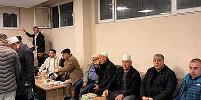 Ahmet Salmış, Teravih Namazı Sonrası Muhammet Yusuf Koç’un Ailesine Taziyede Bulundu