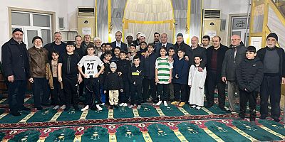 AK Parti Gaziosmanpaşa İlçe Başkanı Ergüneş, Kırçeşme Camii’nde Vatandaşlarla Teravih Namazında Buluştu