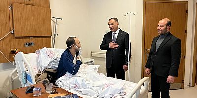 “AK Parti Sultangazi’den Bayramda Hastane Ziyareti”