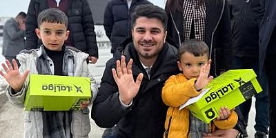 AK Parti Sultangazi Gençlik Kolları’ndan Van’da Bayram Sevinci