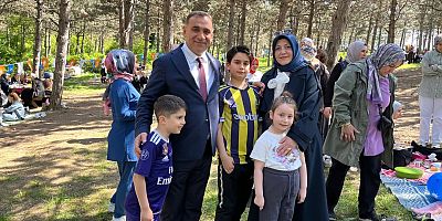 AK Parti Sultangazi İlçe Başkanı İmdat Kamacı’dan Anneler Günü Mesajı: “Tüm Annelerimizin Günü Kutlu Olsun”