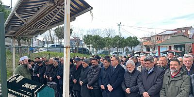 AK Parti Sultangazi İlçe Başkanı İmdat Kamacı, Haves Hanımefendi’yi Dualarla Uğurladı