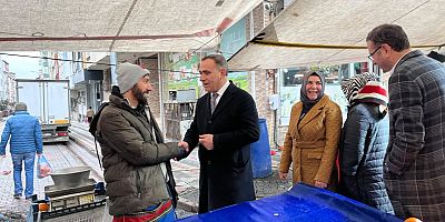 AK Parti Sultangazi İlçe Başkanı İmdat Kamacı, Pazar Esnafını Ziyaret Etti