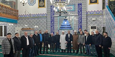 AK Parti Sultangazi İlçe Başkanı İmdat Kamacı Teravihte Vatandaşlarla Buluştu