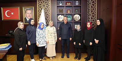 AK Parti Sultangazi Kadın Kolları’ndan Başkan Dursun’a Ziyaret