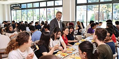 Akın’dan YKS öncesi öğrencilere moral kahvaltısı