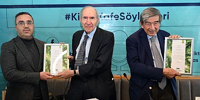 Altan Öymen ve Onur Öymen, Beşiktaş'ta okurlarıyla buluştu
