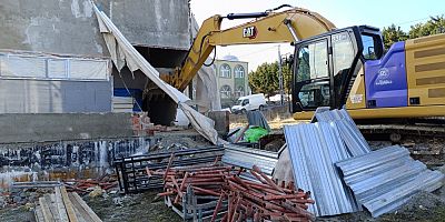 Arnavutköy’de Kaçak Yapıya Geçit Yok