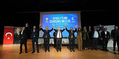 Ataşehir’de CHP’li 6 Meclis Üyesi AK Parti’ye Katıldı