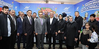 Bakan Kacır, Sultangazi Belediyesi Ramazan Etkinlik Çadırını Ziyaret Etti