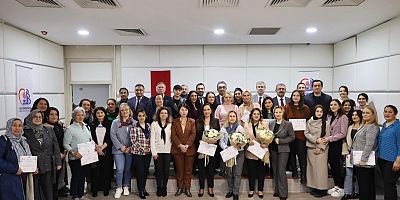 Başardılar, sertifikalarını Başkan Mutlu’nun elinden aldılar