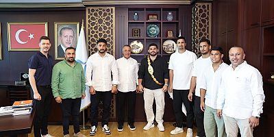 Başkan Abdurrahman Dursun, Kırkpınar Başpehlivanları Erkan Taş ve Mustafa Taş'ı Ağırladı