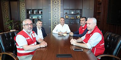 Başkan Abdurrahman Dursun Kızılay'a Kurban Bağışı Yaptı