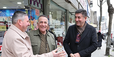 Başkan Abdurrahman Dursun ve AK Parti Grup Başkan Vekili Kemal Eyyüpoğlu, İftar Öncesi Komşularla Hasbihâl Etti