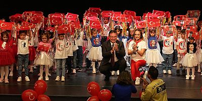 BAŞKAN AKSU, ÇOCUKLARIN CUMHURİYET BAYRAMINI KUTLADI 