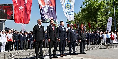 Başkan Balcıoğlu, 19 Mayıs nedeniyle çelenk sunma törenine katıldı
