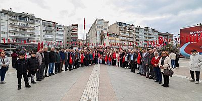 Başkan Balcıoğlu, 23 Nisan’da çelenk sunma törenine katıldı