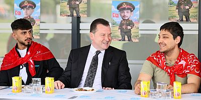 Başkan Balcıoğlu, askere gidecek gençlerle buluştu