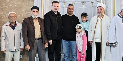 Başkan Balcıoğlu, bayram namazını Alibey Camisinde kıldı