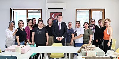 Başkan Balcıoğlu, Makrome Kursu’nu ziyaret etti
