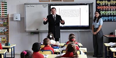 Başkan Balcıoğlu’ndan Dünya Çocuk Hakları Gününde Okullara Ziyaret