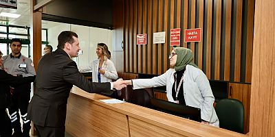 Başkan Balcıoğlu Tıp Bayramı’nda Sağlık Çalışanlarını Ziyaret Etti