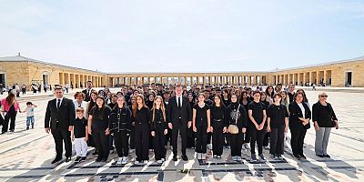 BAŞKAN BALCIOĞLU, TÜRAM LİSESİ ÖĞRENCİLERİYLE ANITKABİR’İ ZİYARET ETTİ