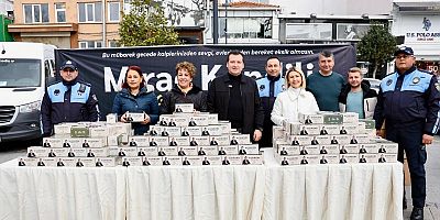 Başkan Balcıoğlu Vatandaşlara Kandil Simidi İkram Etti