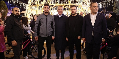 Başkan Dursun Kandilde Komşularıyla Nice Beraber Ramazanlara