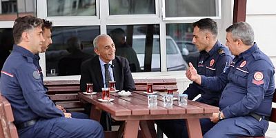 Başkan Kemal Çebi’den İtfaiyecilere Anlamlı Ziyaret: “Gönülden Teşekkür Ediyorum”