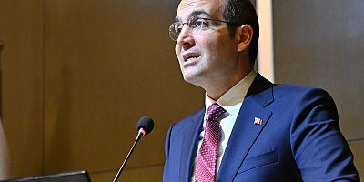  Başkan Şahan, Erdoğan’ın 27 yıl önceki “Hukuk herkese lazımdır” sözünü hatırlattı, CHP’li Meclis üyeleri o sözleri alkışladı