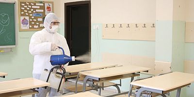 Bayrampaşa'da okullar dezenfekte edildi