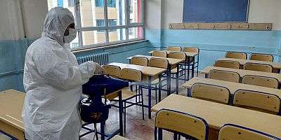 Bayrampaşa’da okullar dezenfekte ediliyor