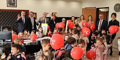 Bayrampaşalı miniklerden çocuk hakları günü kutlaması