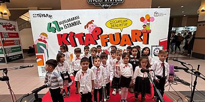 Bayrampaşalı miniklerden fuarda mini konser