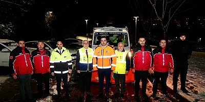 Beşiktaş  Belediyesi Karla mücadele ekibi aralıksız çalışıyor